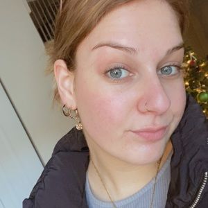 Meet your Posher, Abby